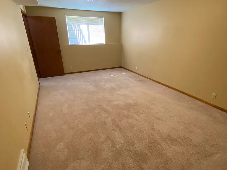 1129 Glenn Pl — Photo 11
