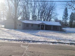 419 W Walnut St, Saint Charles, MI 48655