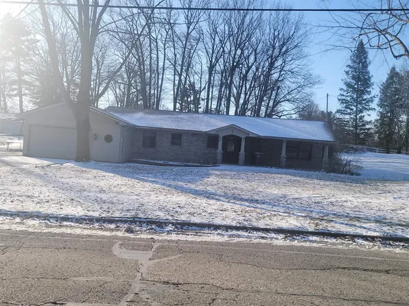 419 W Walnut St, Saint Charles, MI 48655