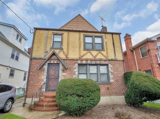 160-18 72nd Ave, Fresh Meadows, NY 11365