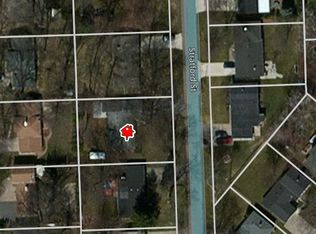 1840 Stratford St, Sylvan Lake, MI 48320