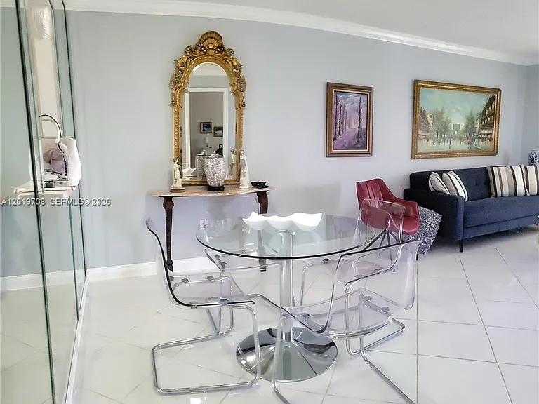 3600 NE 170th St #404 — Photo 2