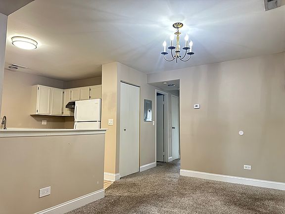 5th image of 2226 Abbeywood Dr APT B
