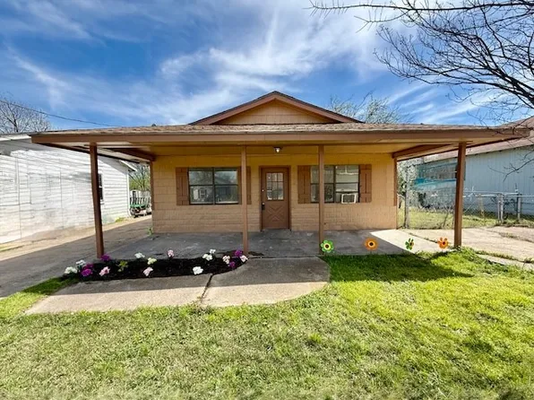 1605 E 10th Ave, Corsicana, TX 75110