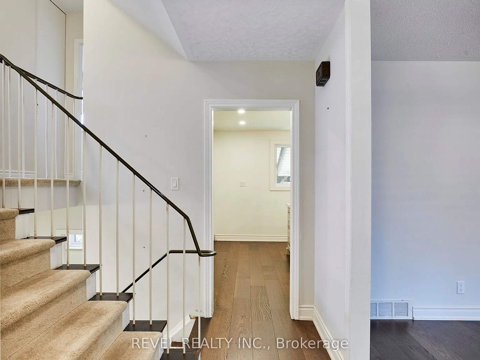 4 bed, $3,200 — Photo 3