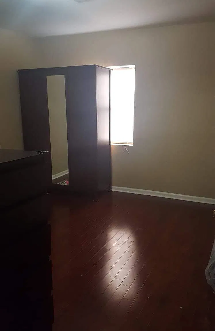 1 bed, 1300 sqft, $2,200 — Photo 4