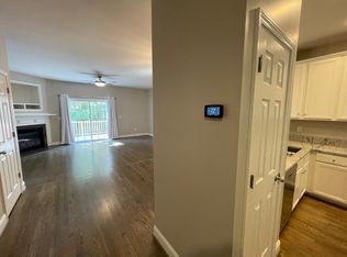 104 Summit Oaks Ln, Holly Springs, NC 27540