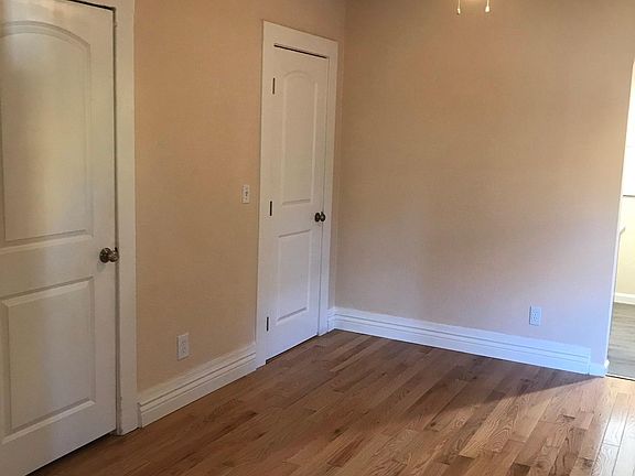 3rd image of 2830 32nd St APT 1