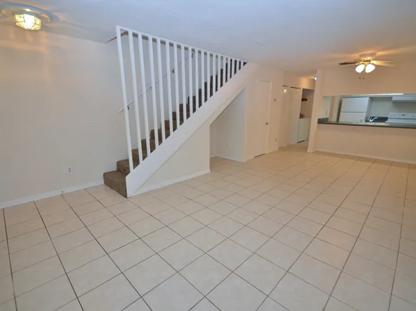 4037 SW 21st Rd, Gainesville, FL 32607