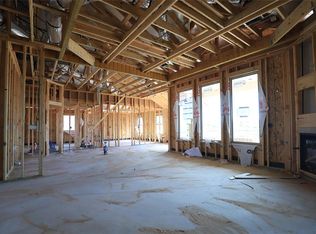 8224 Mountain Oak Dr, Edmond, OK 73034