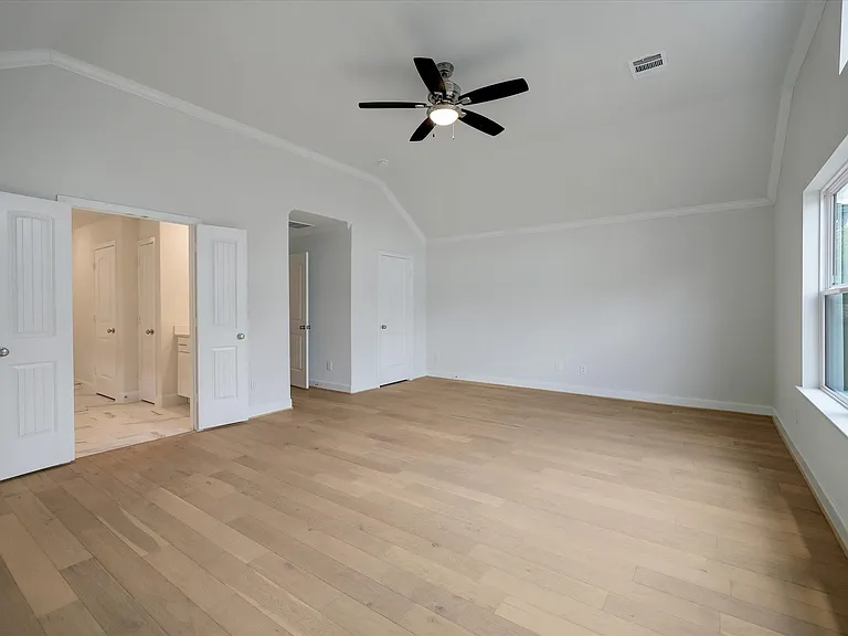 945 Wakefield Dr — Photo 16