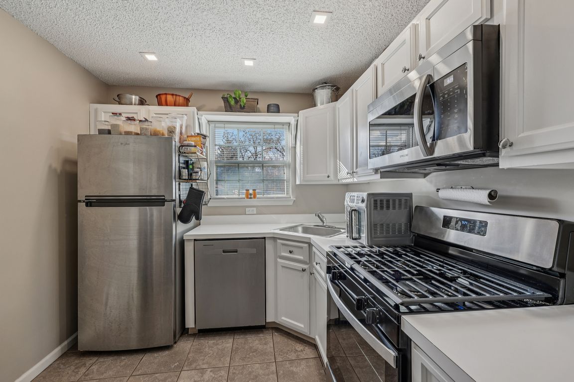 next background image