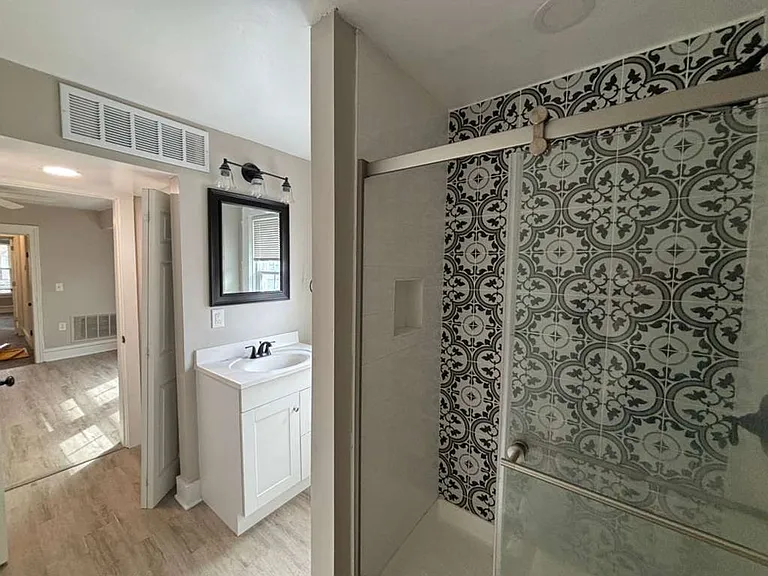 4200 Whitman AVE — Photo 6