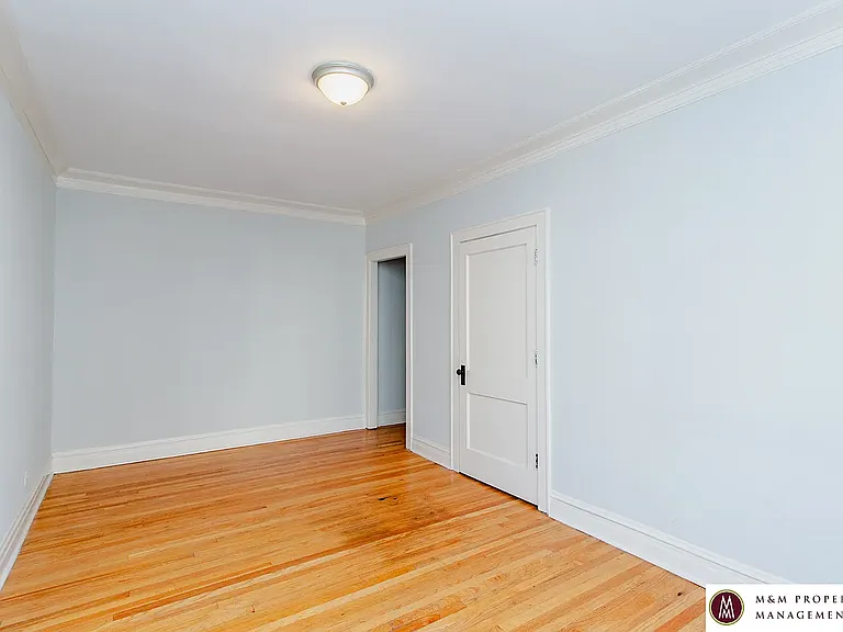 1002 North Boulevard — Photo 6
