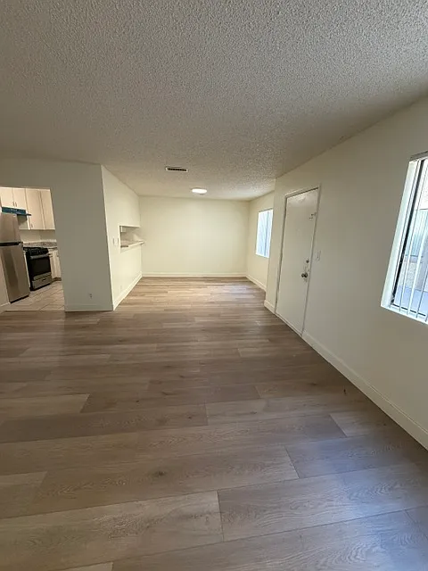 9129 Tobias Ave #104
