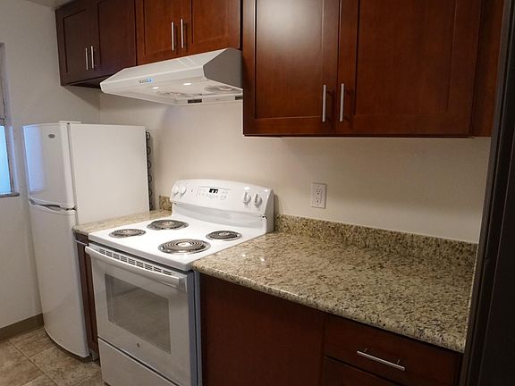 5th image of 4127 12th Avenue Ne # Fl 2nd