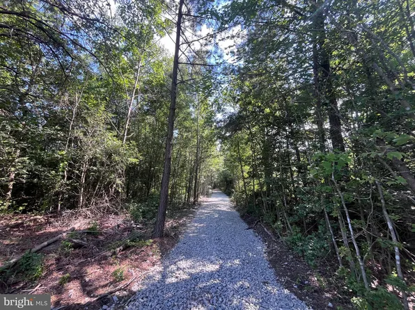 Dawn Blvd, Hanover, VA 23069