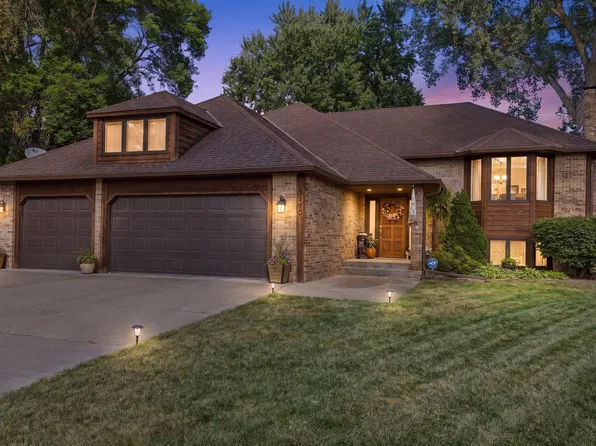 5170 Hemlock Ln N, Plymouth, MN 55442