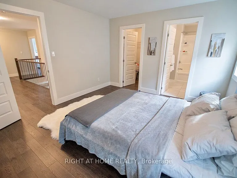 1345 Dyer Cres — Photo 11