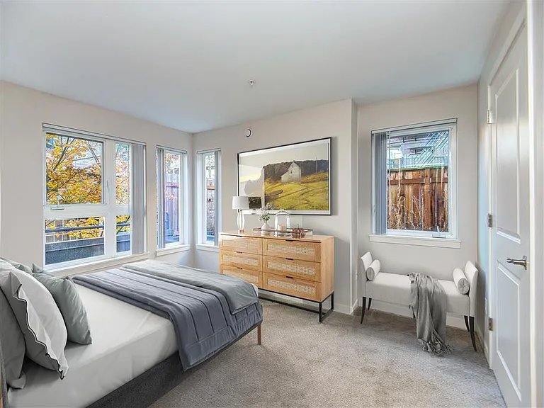 Union Bay — Photo 10