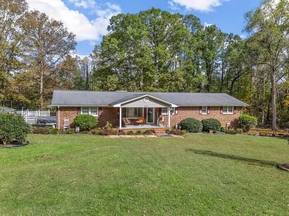 309 Lee Dr, Chesnee, SC 29323