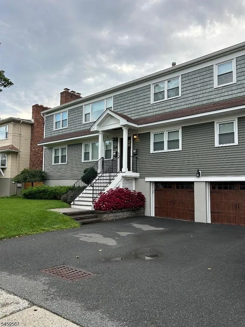 4 bed, 2.0 bath, $5,200 — Photo 2