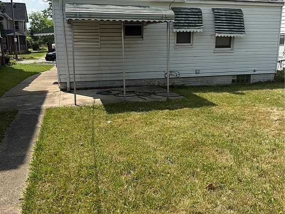 4th image of 889 E 139th St
