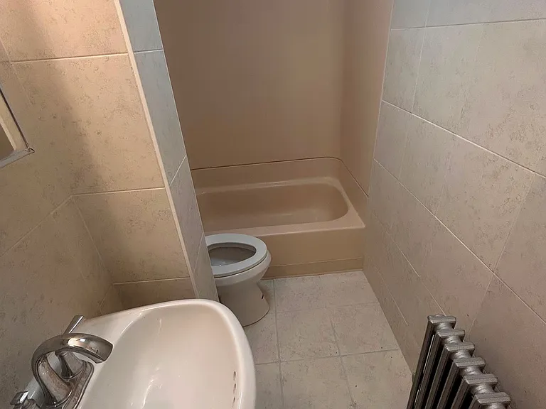 1041 Strong St #1 — Photo 5
