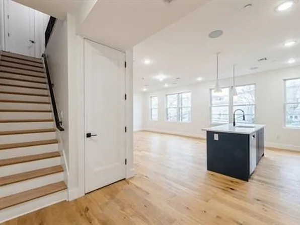 259 Liberty Avenue image 9 of 29