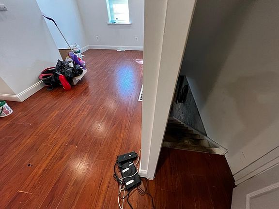4th image of 2627 E Seltzer St #1