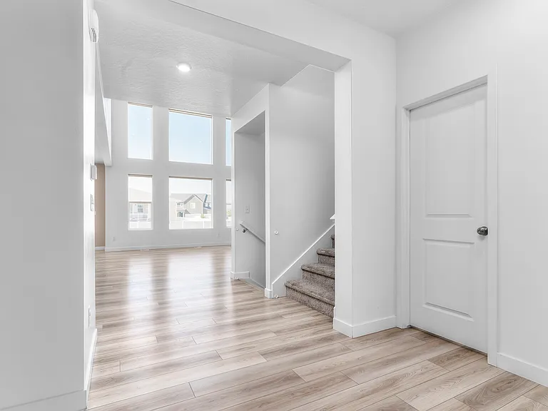 1877 E Chukar Dr — Photo 5