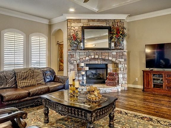 2nd image of 8221 Westwind Ln