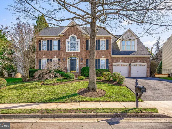 47787 Brawner Pl, Sterling, VA 20165