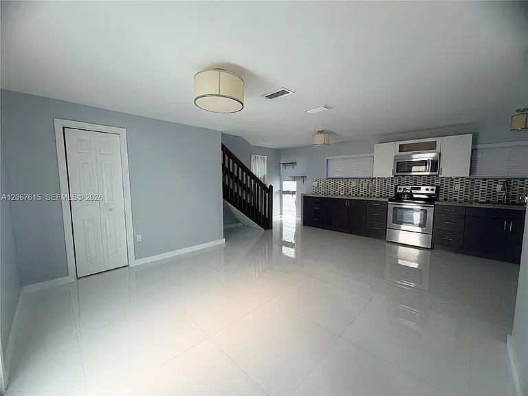 12701 SW 47th St #12701 — Photo 3
