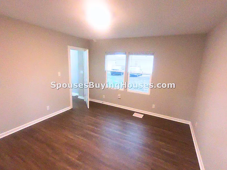 717-719 W 4th St #717 — Photo 14