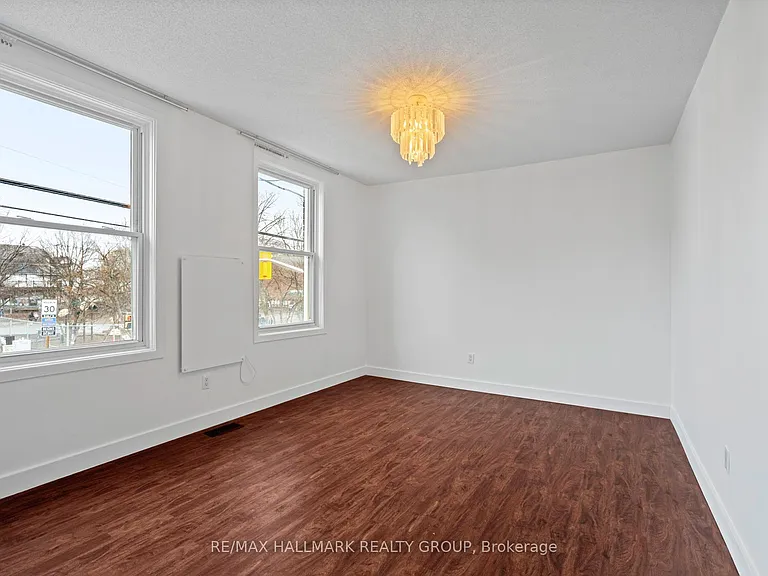 378 Booth St — Photo 3