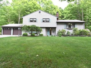 242 Ivy Hills Rd, Southbury, CT 06488