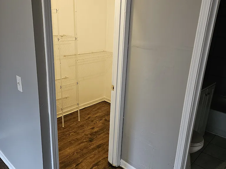 7742 S Kingston Ave — Photo 16