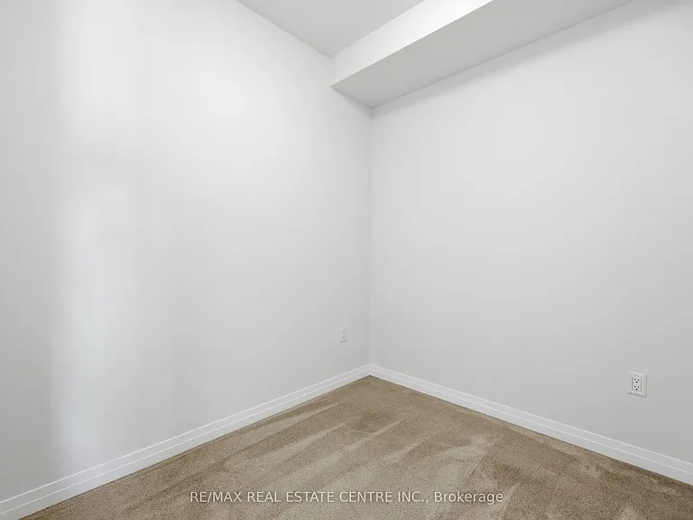 37 Greenwich Ave — Photo 12