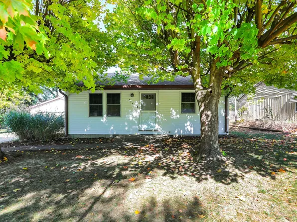 416 Pleasant Run Dr, Greenwood, IN 46142
