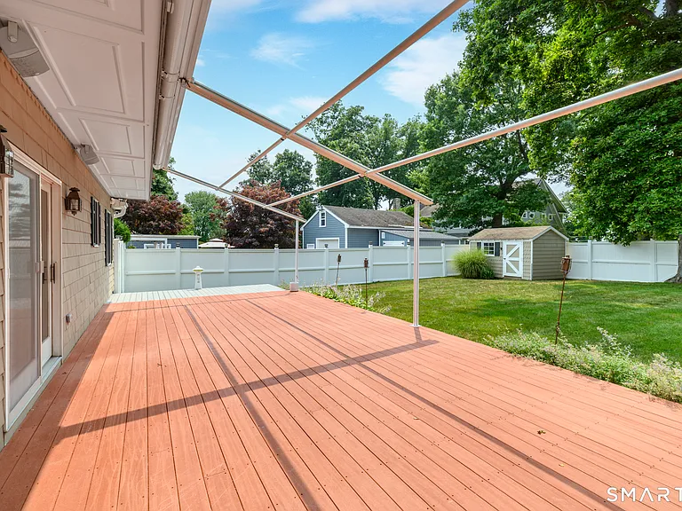 39 Kenilworth Dr W — Photo 24