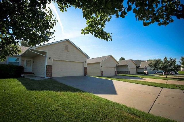 1st image of 924 N Cedar Point Cir