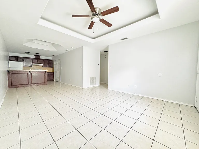 1409 Prosperity Dr #2 — Photo 3