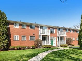 451 N Eton St APT E2, Birmingham, MI 48009