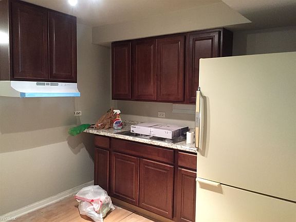 5th image of 9980 Holly Ln