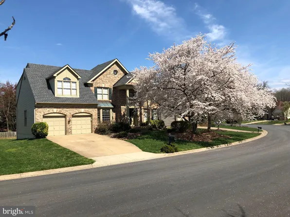 5466 Ashleigh Rd, Fairfax, VA 22030