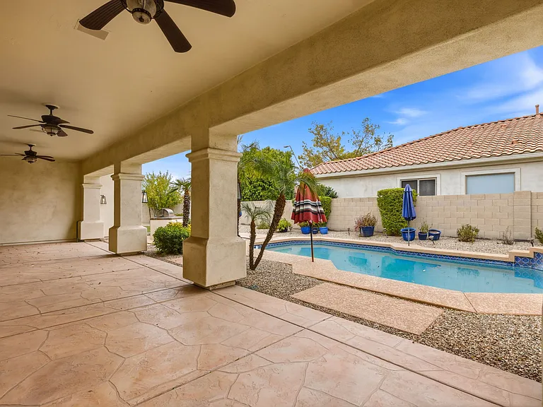 622 E Vinedo Ln — Photo 42