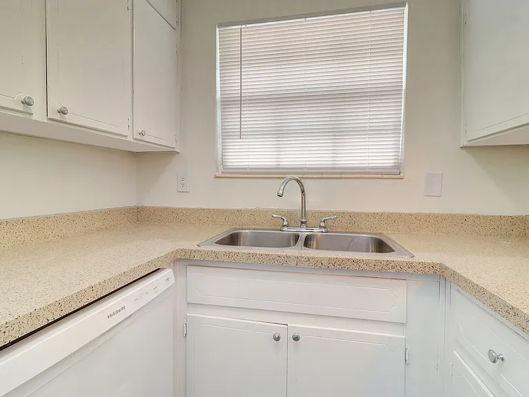 2x1 Kitchen
