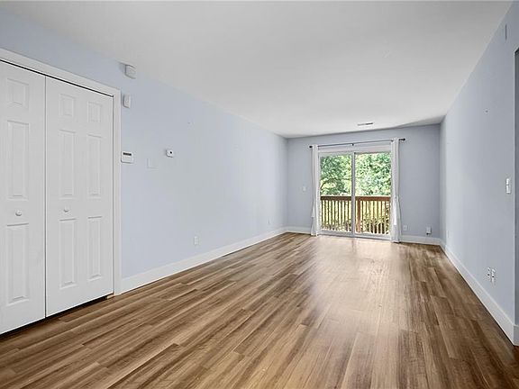 5th image of 130 Fordson Ave APT 7