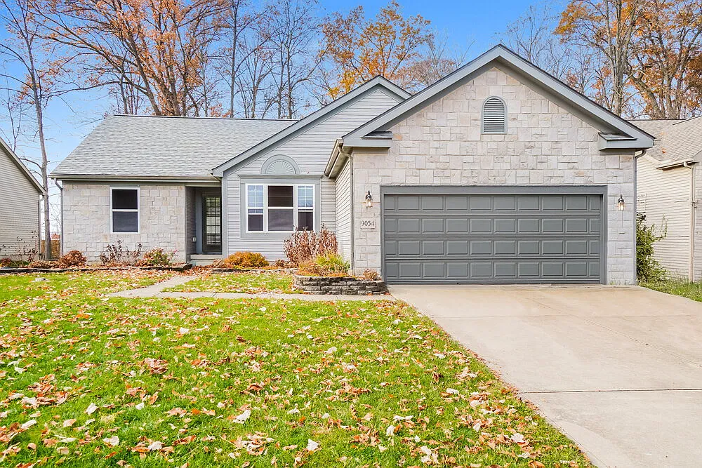 3 bed, 2.0 bath, 1622 sqft, $2,310 — Photo 1